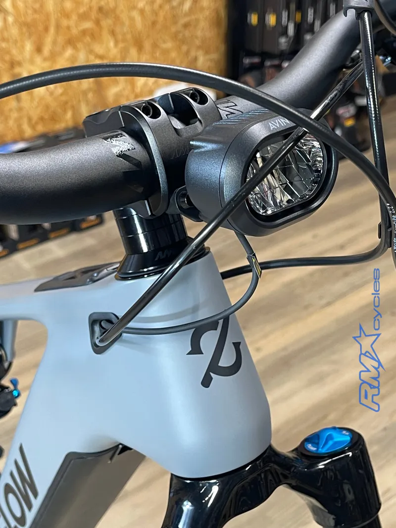 Amflow PR Carbon Pro-8