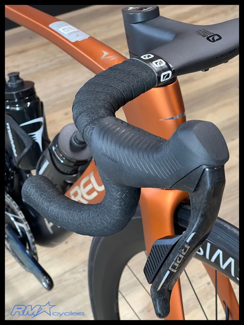 Dogma F RedAXS2x12DB ARC1450DBXDR Bicycle-10