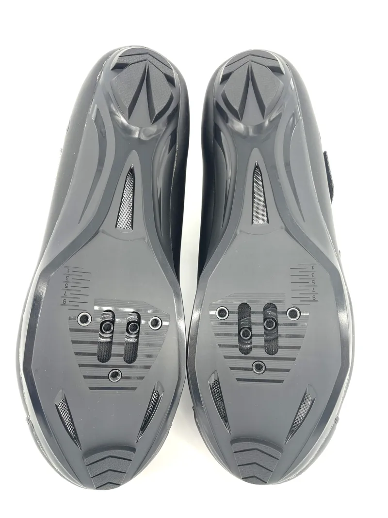 DHB Troika Road Shoe Size 42 in Black-1