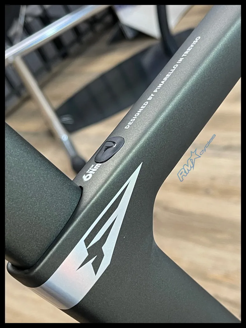 Pinarello F5 105Di2 UltFst45DB Bicycle Enta Black Matt 53-2