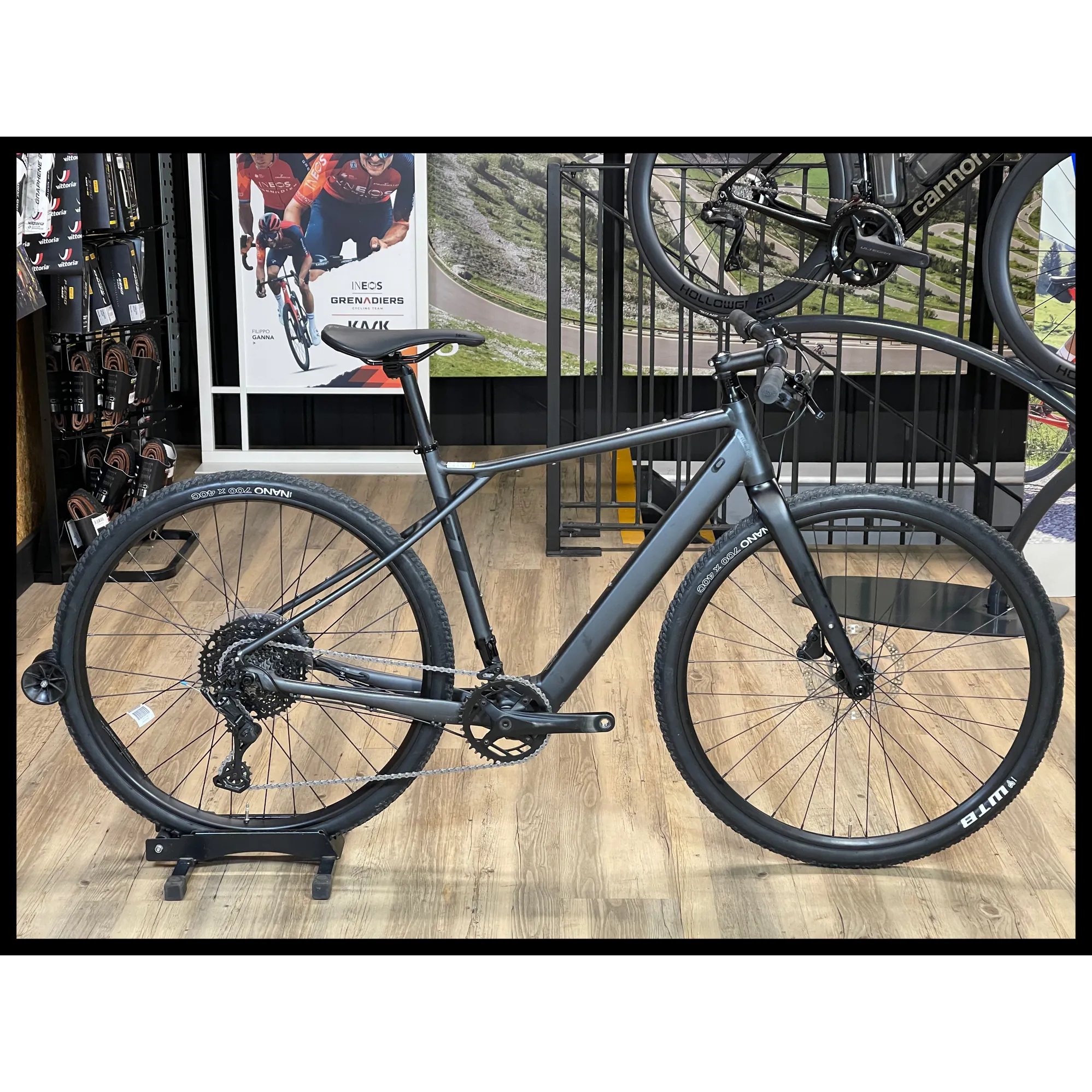 2021 GT eGrade Current Mens Alloy eHybrid Bike in Grey