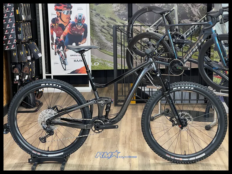 Giant Trance X 29 2 Metallic Black 2022 Medium Approved Used