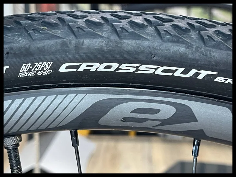 Giant Explore E+ 1 Pro Black Medium 2020 Approved Used-9