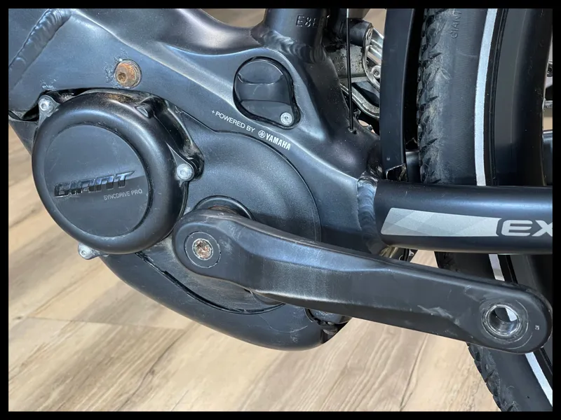 Giant Explore E+ 1 Pro Black Medium 2020 Approved Used-13