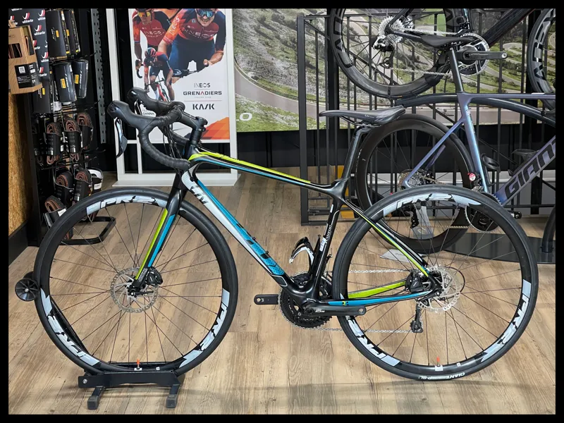 Liv Avail Advanced 2-HRD Small Carbon 2017 Approved Used-1