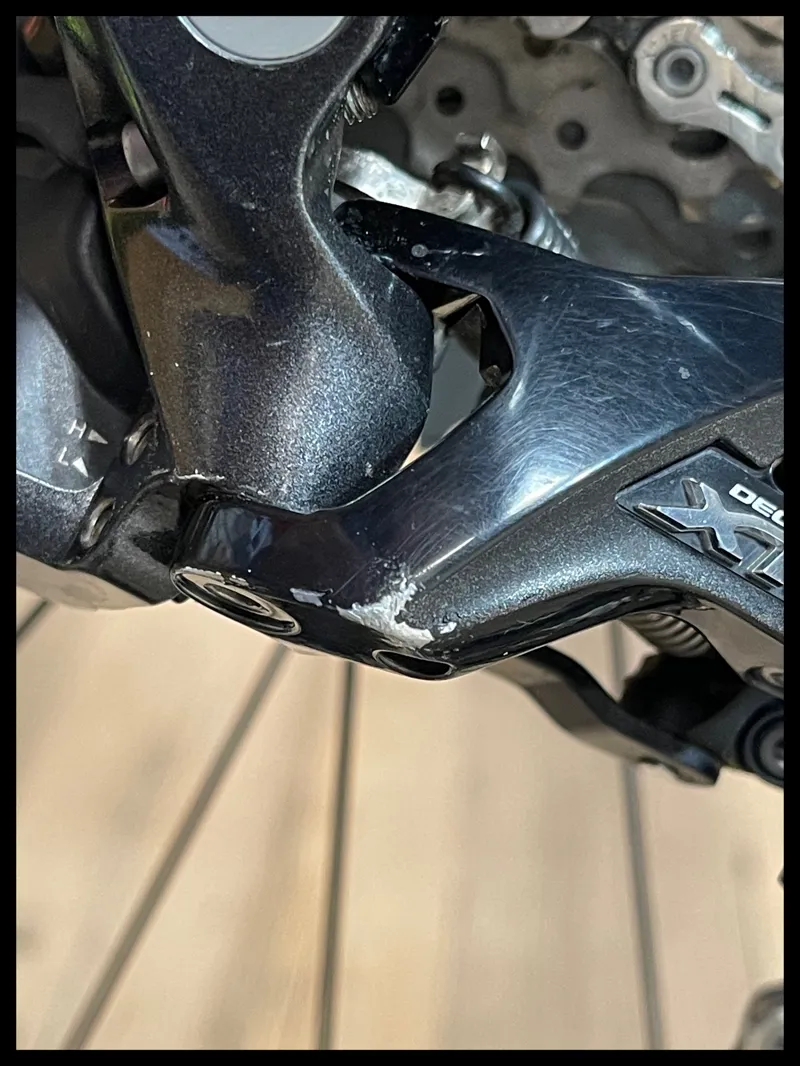 Pivot Shuttle XT Carbon eMTB Medium Blue/Yellow 2018 Approved Used-5