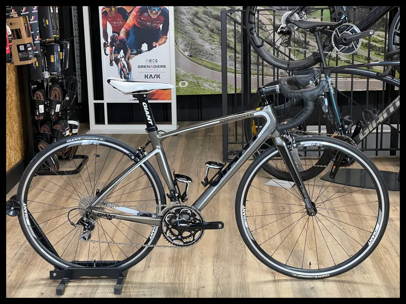 Giant Defy Composite 2 compact Small Dark Grey 2013 Approved Used