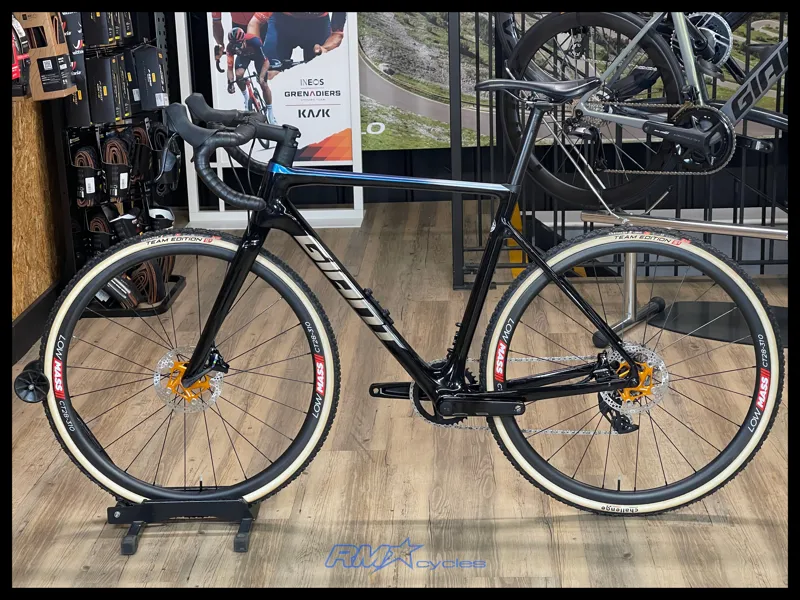 Giant TCX Advanced Pro 0 Medium Carbon Custom Build 2024 Approved Used-1