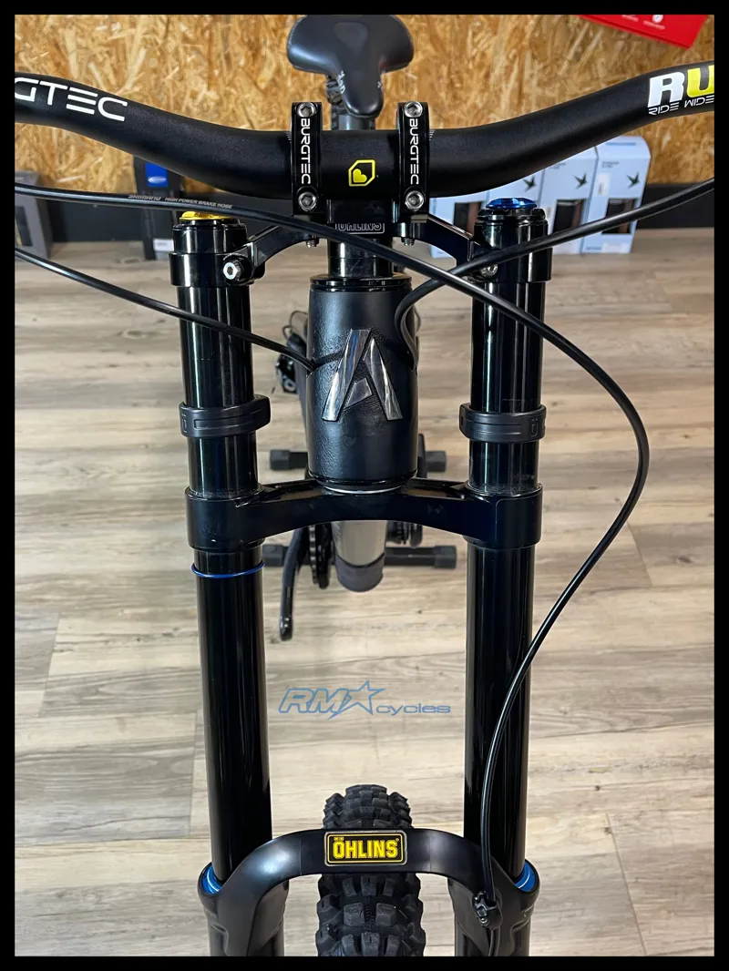 Atherton A.200 Downhill Carbon Mountain bike Medium in Raw Carbon Approved Used-7