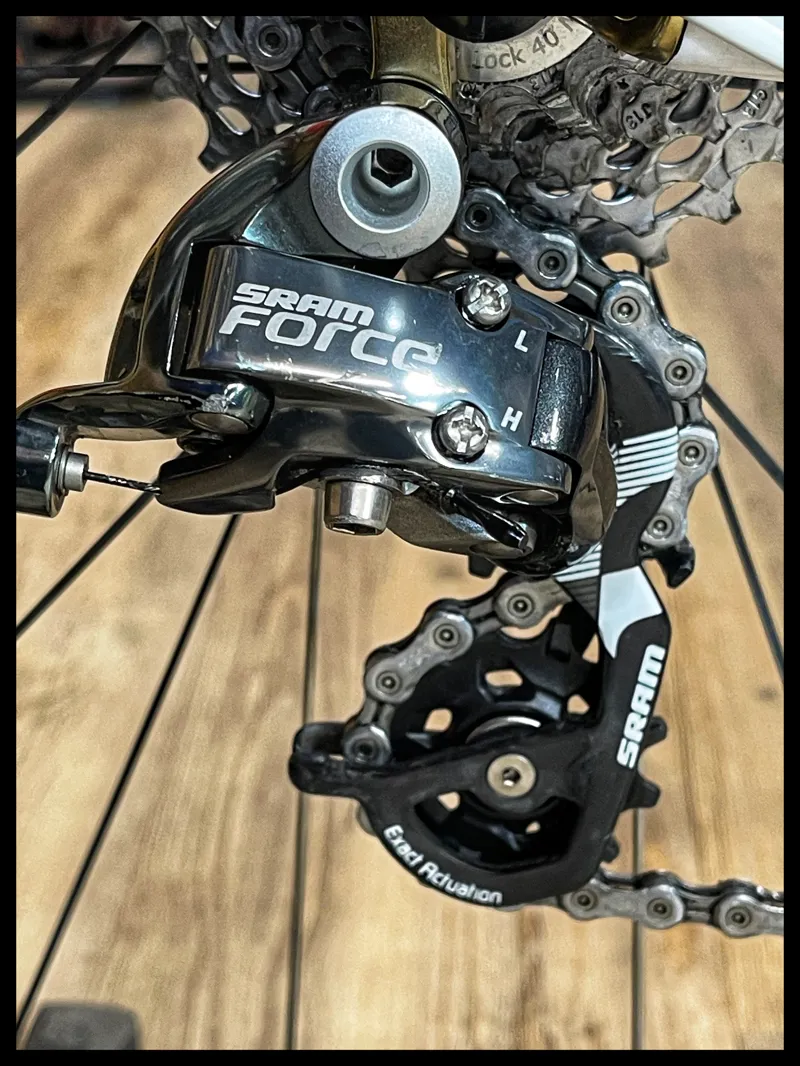 Lapierre Sensium 400 52cm Black White Gold 2011 Approved Used-3