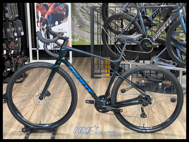 Giant Revolt Advanced 2 Starry Night ML 2022 Approved Used-1