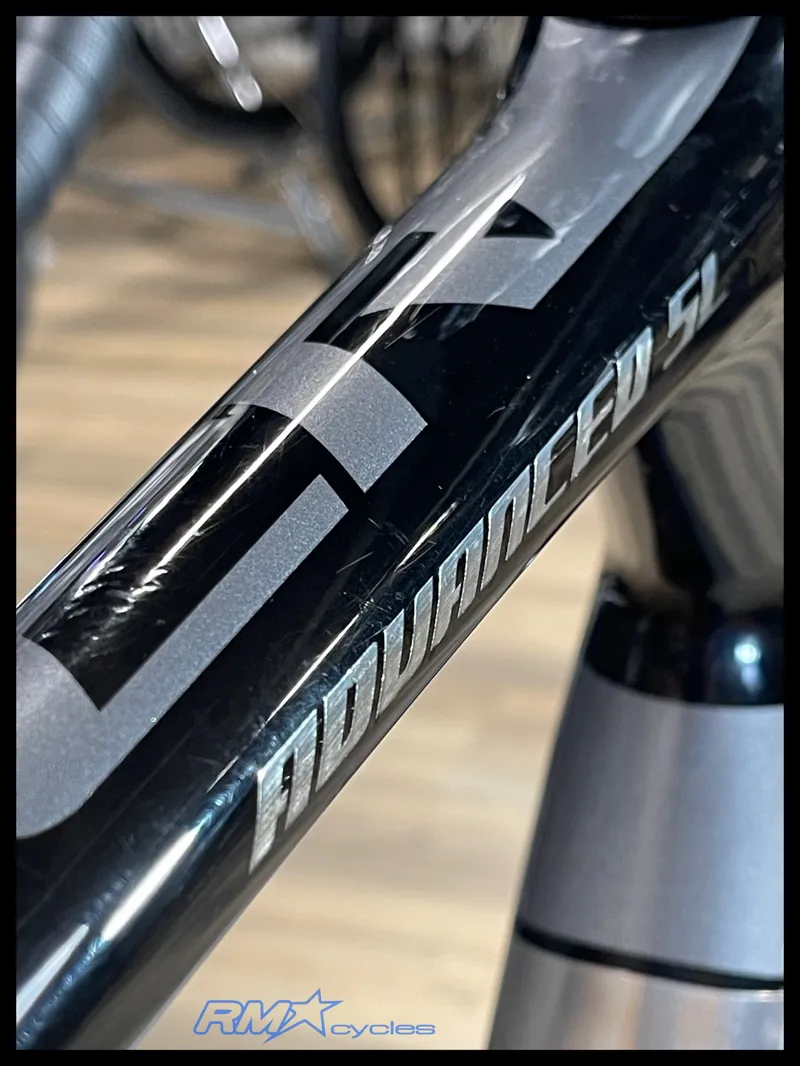 Giant TCR Advanced SL 0 L Carbon 2018 Approvred Used-3