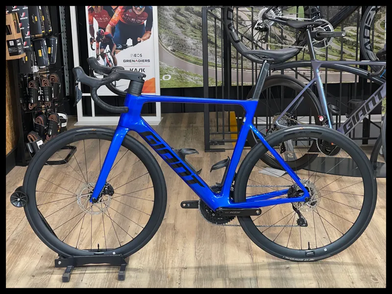 Giant Propel Advanced 2 Cobalt M-Large 2023 Approved Used-1