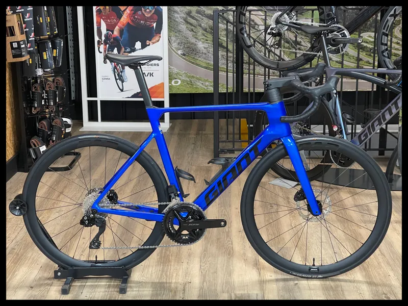 Giant Propel Advanced 2 Cobalt M-Large 2023 Approved Used