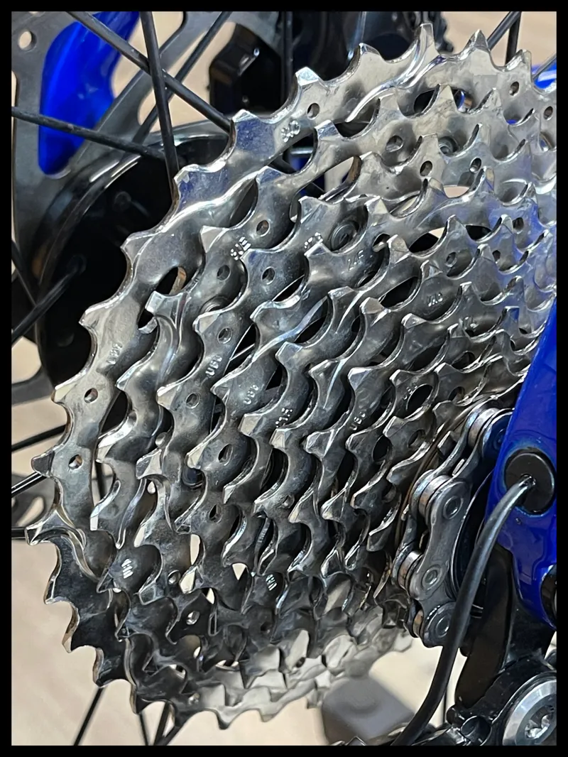 Giant Propel Advanced 2 Cobalt M-Large 2023 Approved Used-2