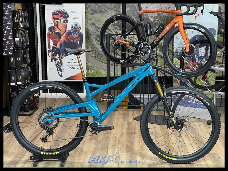 Orange Stage Evo Large Cyan Blue 2022 Approved Used