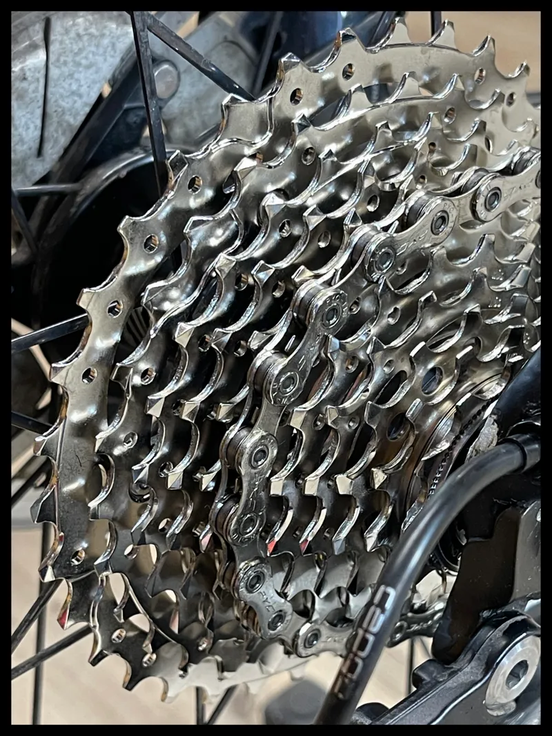 Giant Defy Advanced Pro 1 M-Large Carbon Ultegra 2017 Approved Used-2