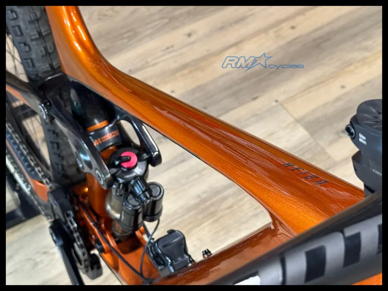 Giant Reign Adv Pro 29 1 Medium Amber Glow/Rainbow 2023 Approved Used-2