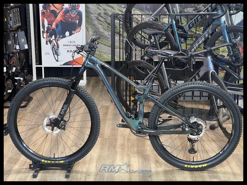 Scott Spark 910 Full Suspension MTB Small in Prism 2021 Approved Used-1