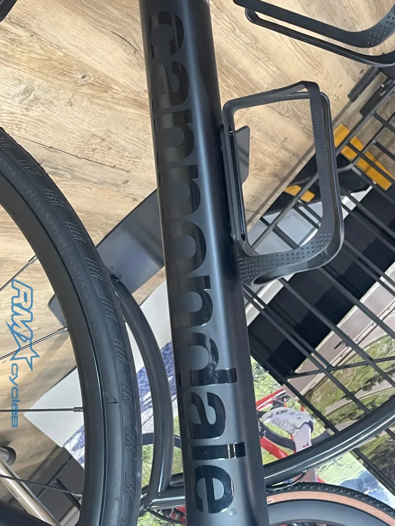 Cannondale CAAD14 Shimano 105 Black 56cm Ex-Display-2