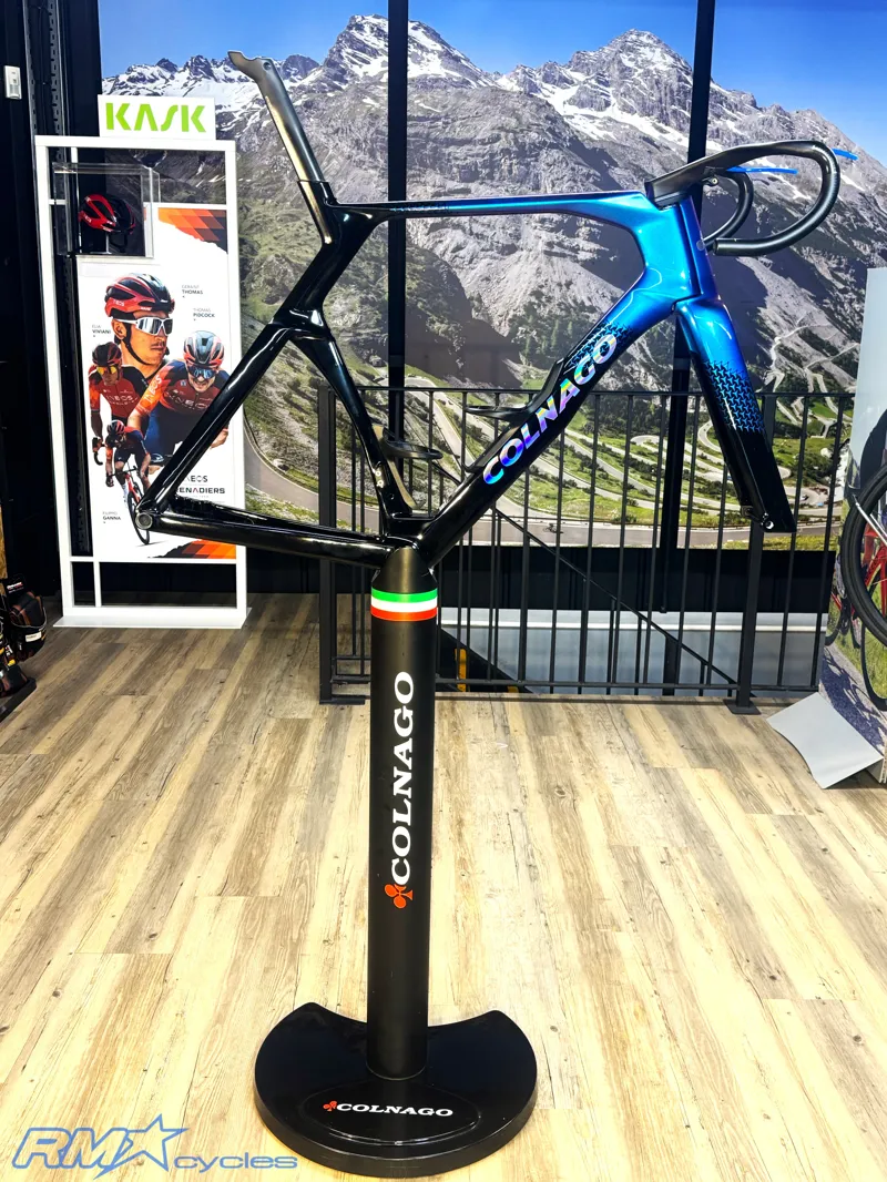 Colnago Y1RS Disc 2026 Carbon Aero Frameset YSBU-12