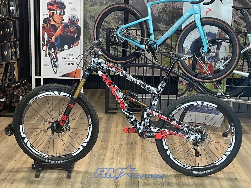Alchemy Arktos 2017 Custom Urban Camo Ex-demo-1