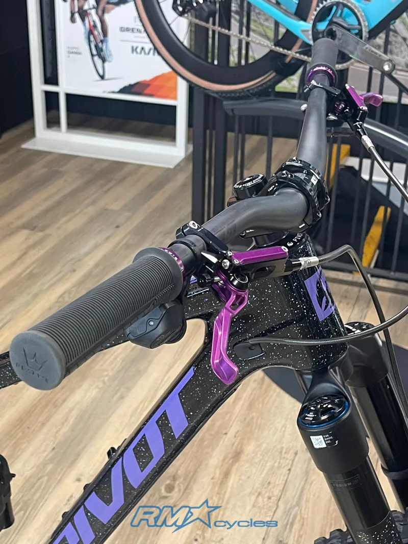 Pivot Firebird Pro Podium Custom Purple MX 29/27'5 Large Ex-demo-8