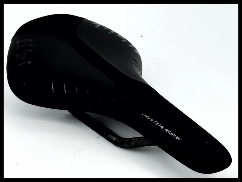 Fizik Antares R1 Carbon Braided Saddle Regular 141mm Black
