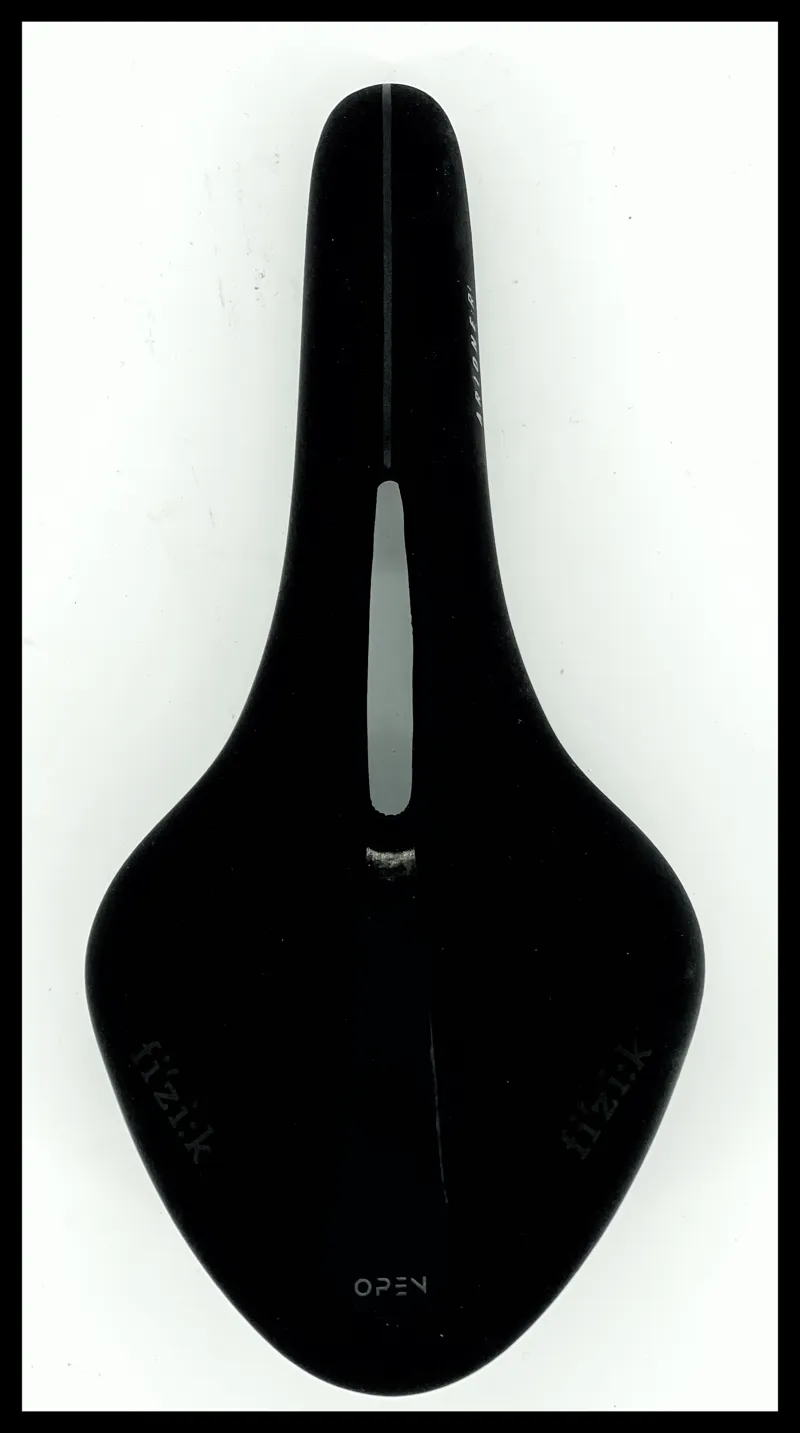 Fizik Arione R1 Open Black 142mm carbon braided 7x9mm-1