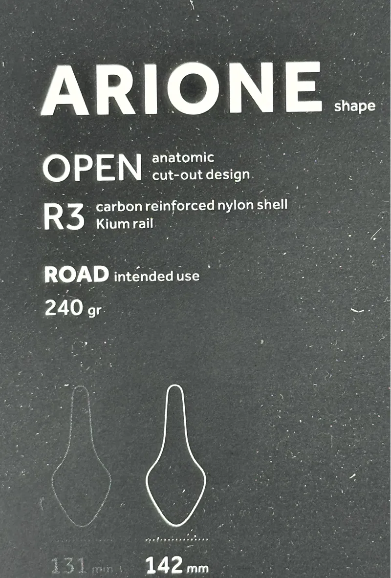 Fizik Arione R3 Open 142mm Kium Rails Black-1