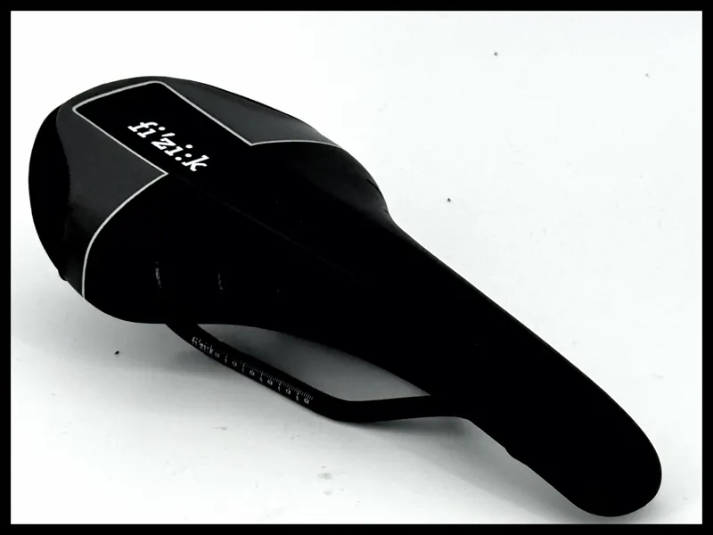 Fizik Tundra M5 VS Saddle Black 126mm