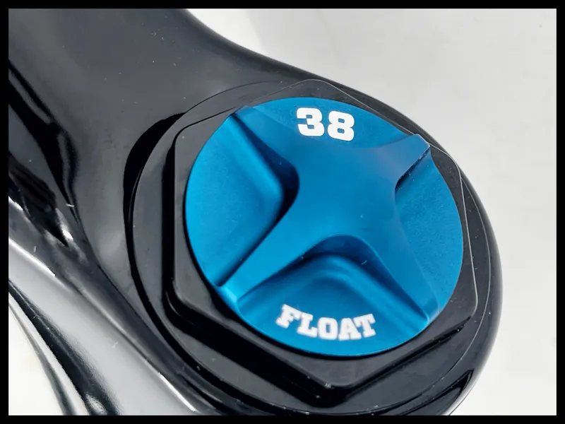 Fox Performance Elite Series 38 FLOAT 29 170 Grip 2-7