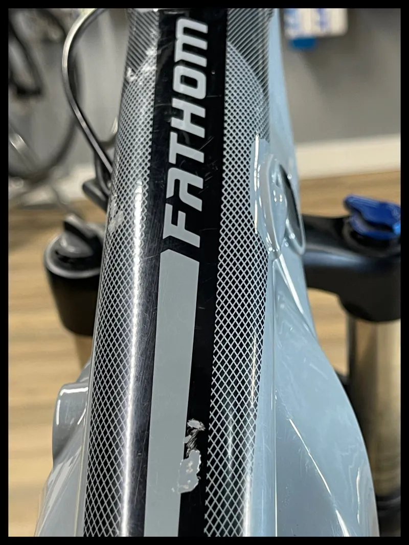Giant Fathom E+ 2 29er Medium Grey 2020 Approved Used-11
