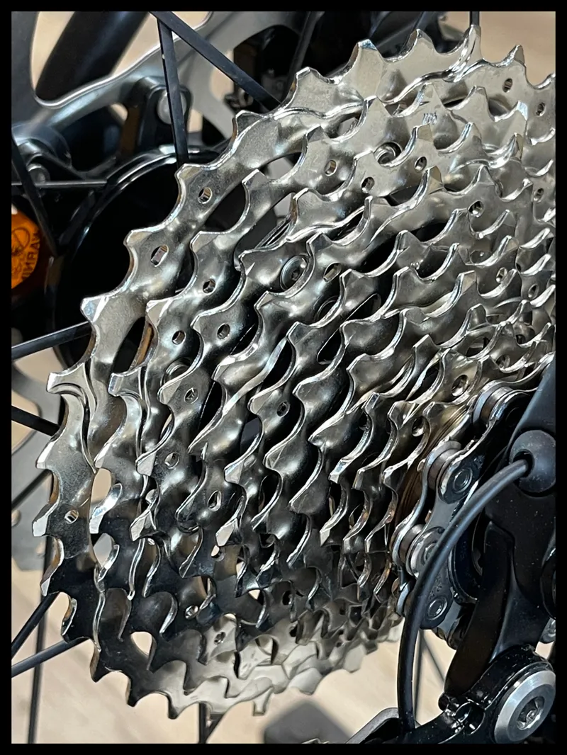 Giant TCR Advanced Pro Disc 105 Di2 Amber Glow M-Large 2022 Ex-Display-2