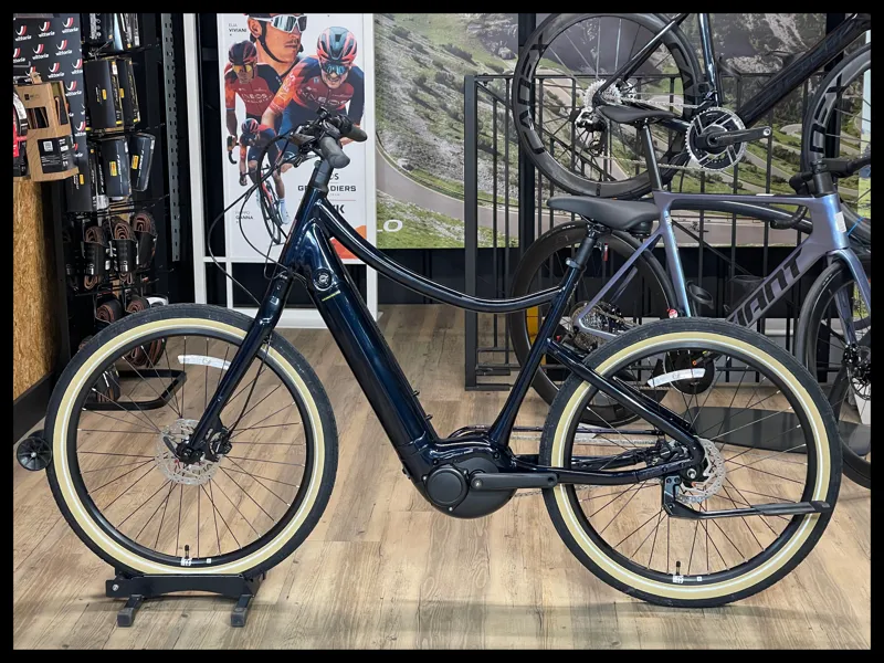 Momentum Vida E+ Mid-Step Ink Large 2022-1