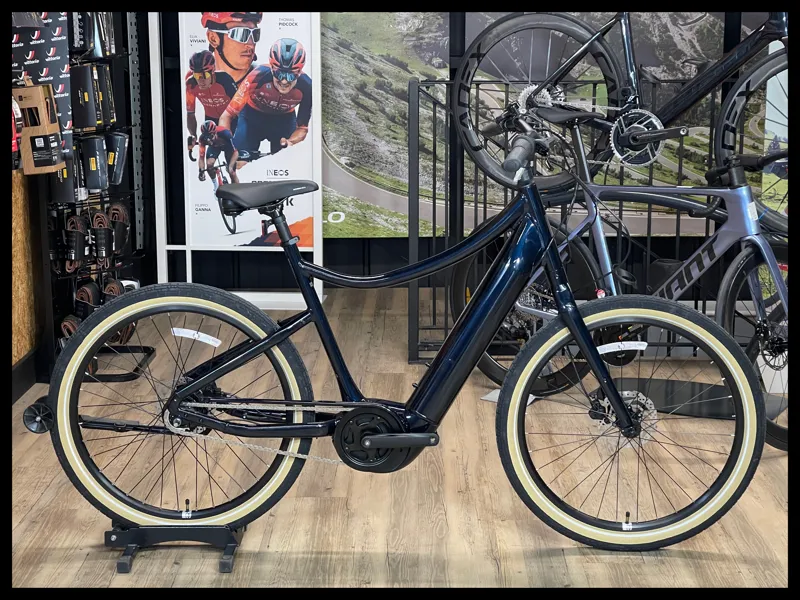 Momentum Vida E+ Mid-Step Ink Large 2022