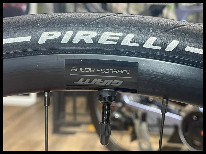 Giant Defy Advanced Grenadine Medium Custom Build 2022 Ex-Demo-7