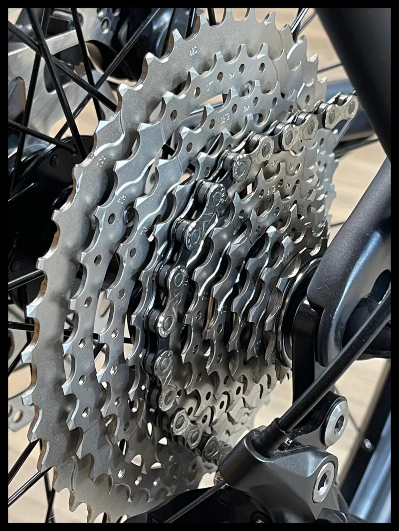 Giant Explore E+ 1 625Wh Gunmetal Black large 2022 Ex-Display-2