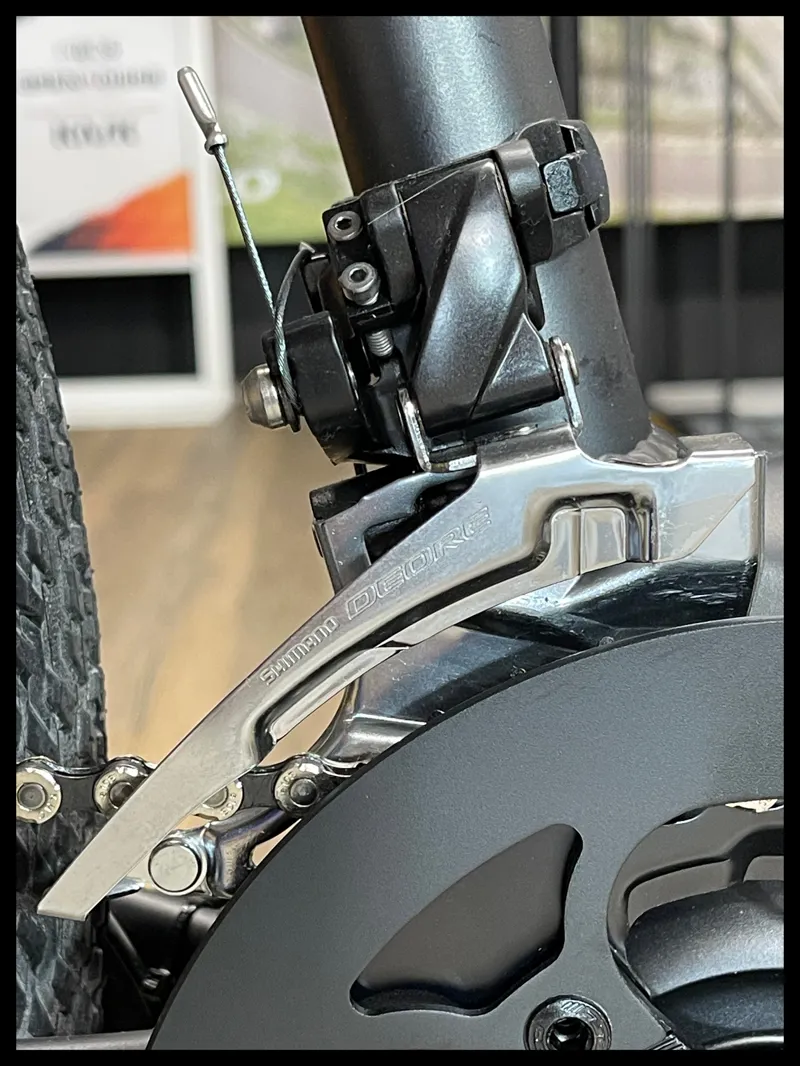 Giant Explore E+ 1 Gunmetal Black Medium 2022 Ex-Display-4