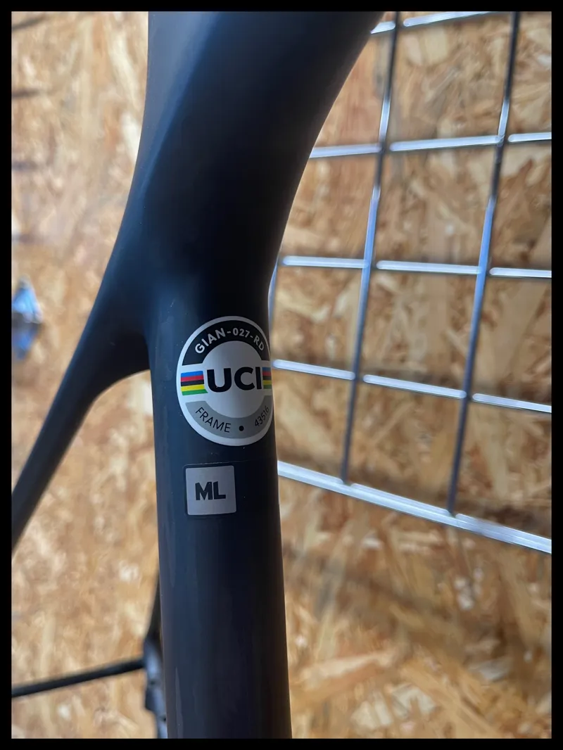 Giant TCR Advanced SL 0 DISC Raw Carbon ML 2023-4