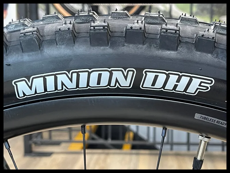 Giant Reign E+ 0 MX Pro 625w  25km/h Medium Phantom Green/Black 2021-9