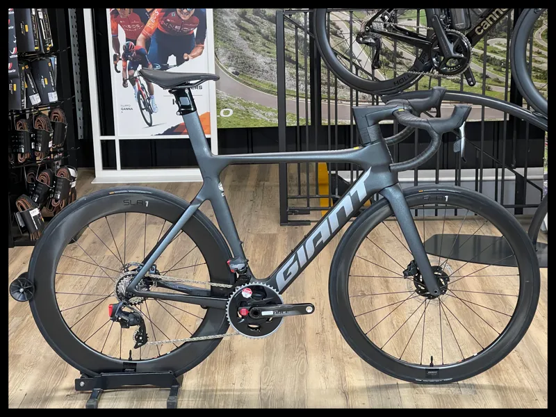 Giant Propel Advanced SL 1 Disc Medium Black Diamond 2022 Ex-Display