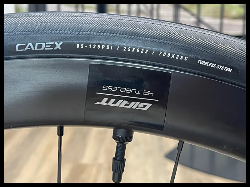 Giant Propel Advanced SL 1 Disc Medium Black Diamond 2022 Ex-Display-8