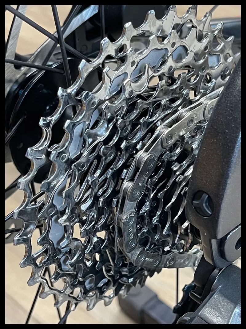 Liv Thrive Advanced 0 Small Metallic Black 2023-2