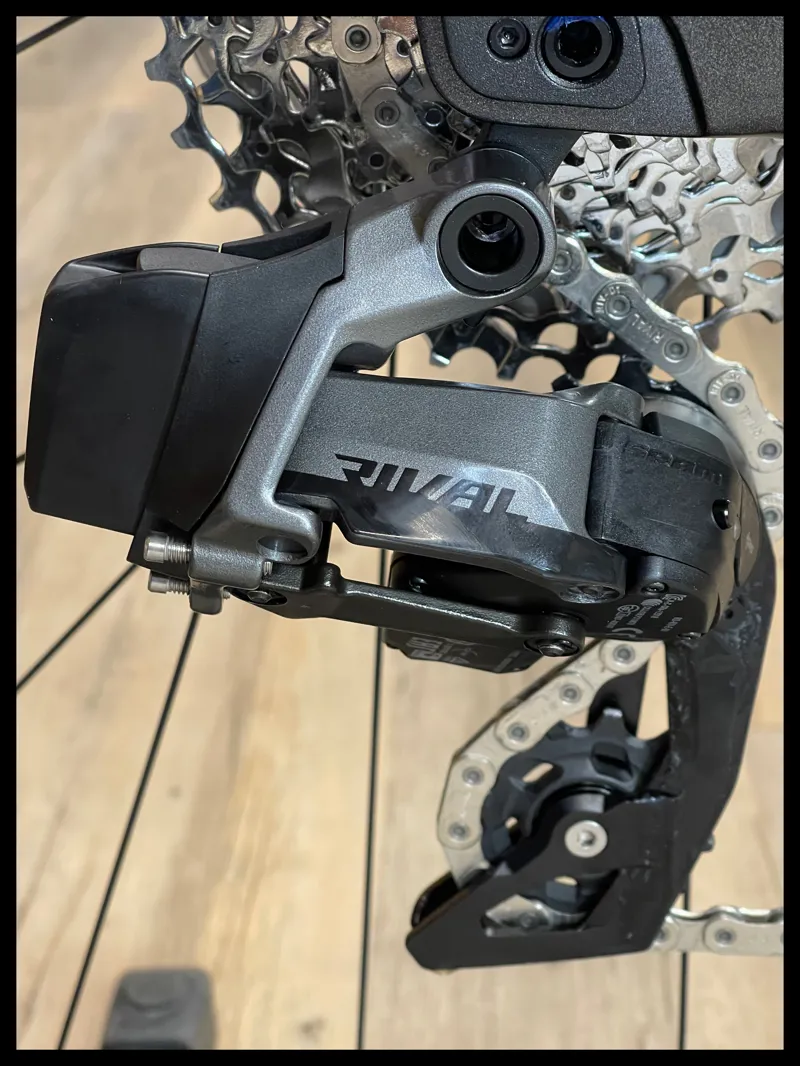 Liv Thrive Advanced 0 Small Metallic Black 2023-3