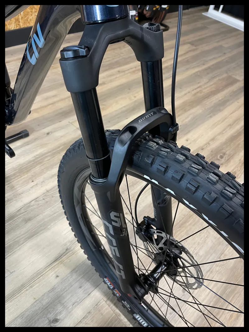 Liv Embolden 2 Small Cold Night 2022-6