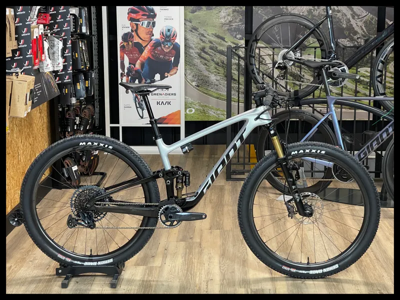 Giant Anthem Advanced Pro 29 1 Medium Supernova