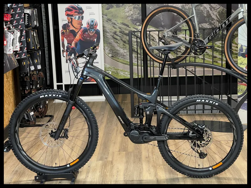 Giant Trance X Advanced E+ Elite 1 Medium Gunmetal Black/Black 2022-1