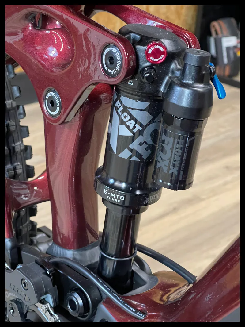 Giant Reign E+ 2 25km/h Medium Sangria 2023-5