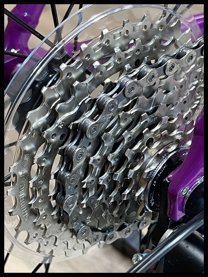 Liv Avail 1 Small Aubergine 2022-2